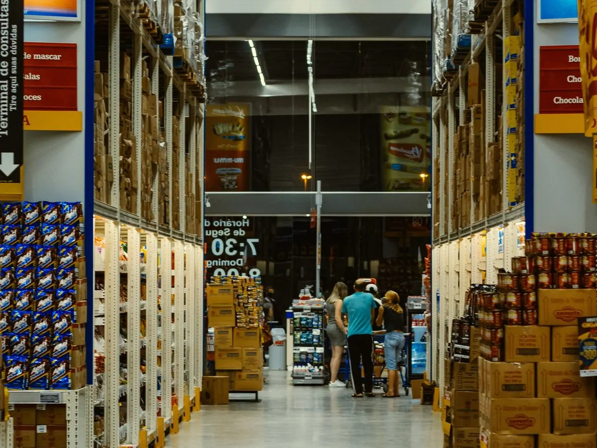 A busy supermarket aisle in an Indian grocery chain